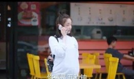 男生爆料女朋友吃饭视频,这吃相太豪放！